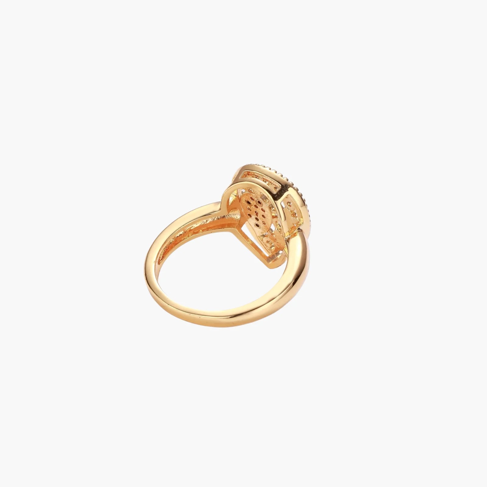 Hand-crafted filigree blooms in 18K gold Ring