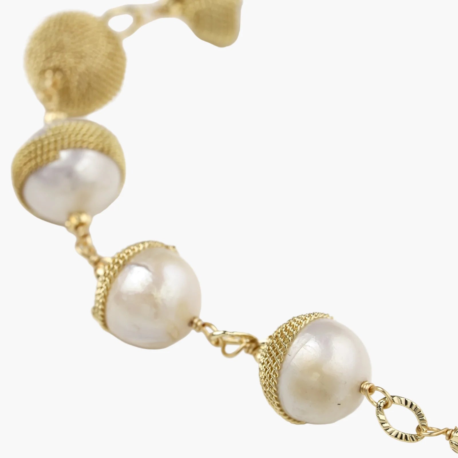 Golden Mesh Pearl Bracelet
