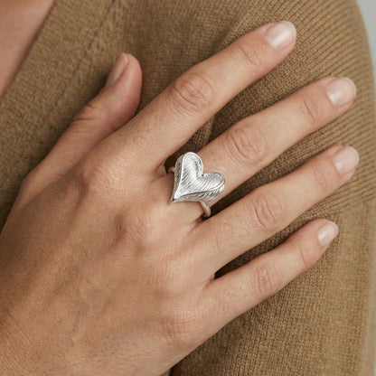 Sculpted White Gold Silver Heart Ring