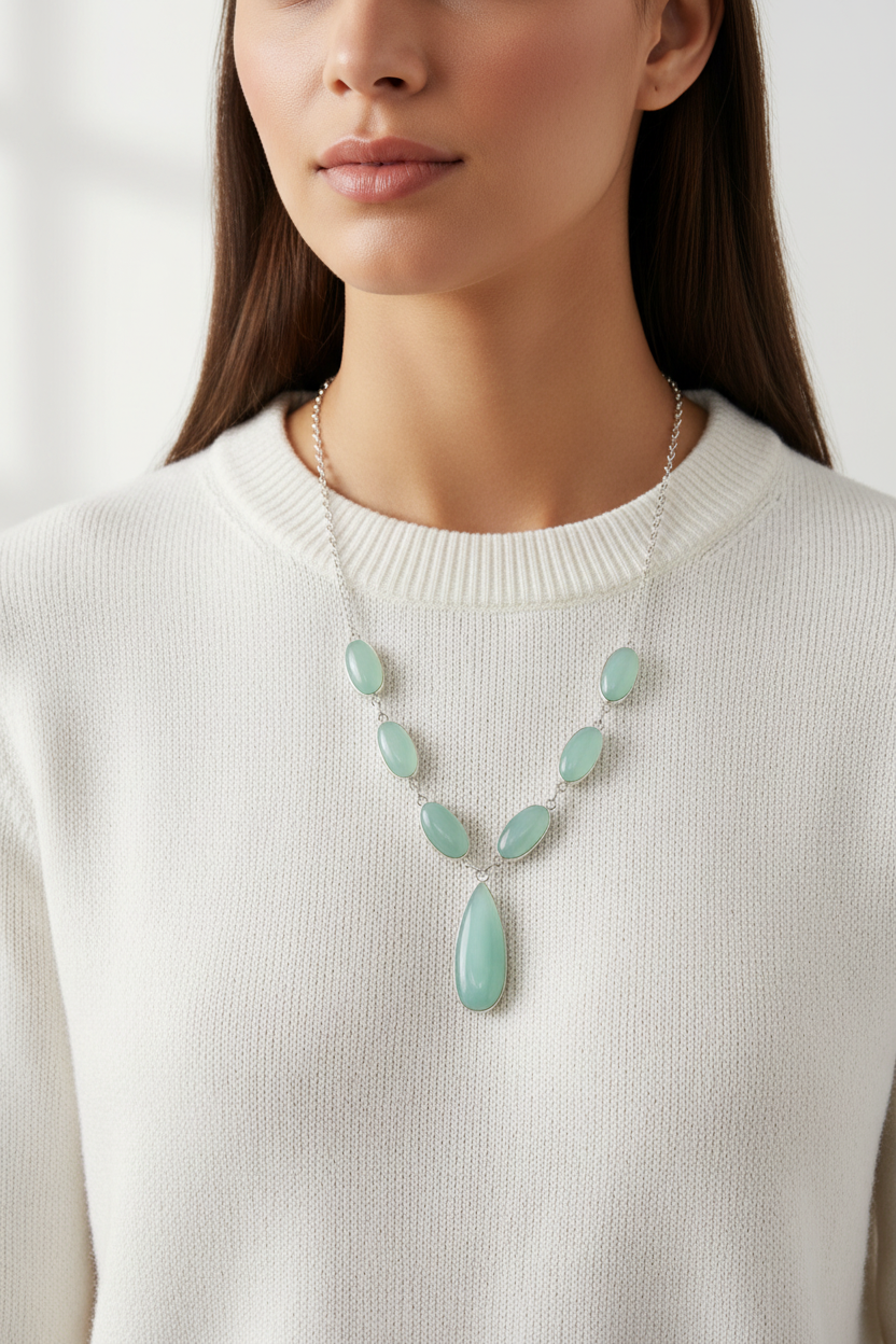 17.5" Green Chalcedony Gemstone Necklace