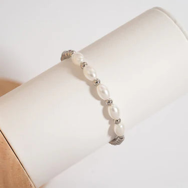 18K Gold PVD 8mm Kiska Glass Pearl Beaded Stretch Bracelet