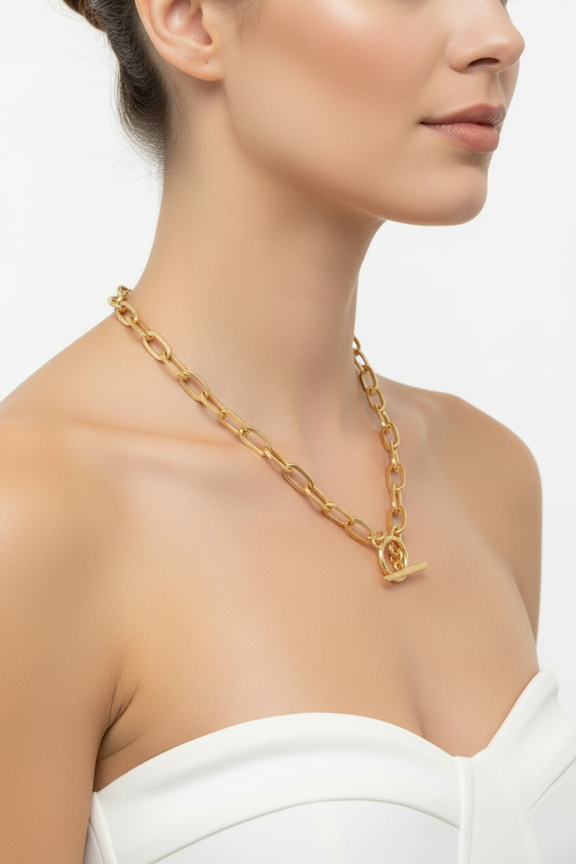 18" Gold Tone Paperclip Toggle Fashion Necklace